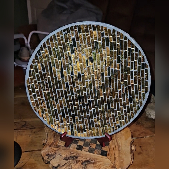 Three Hands Corp Vintage charger /decorative mosaic gold flake glass plate - Picture 8 of 9